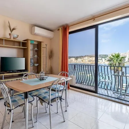 Adorable Seaview Apt At St Paul'S Bay Exterior photo