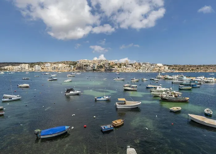 Adorable Seaview Apt At St Paul\'S Bay
